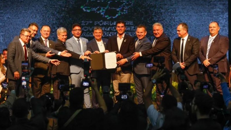 Governadores da Amazônia Legal assinam Carta Rio Branco, na capital do Acre