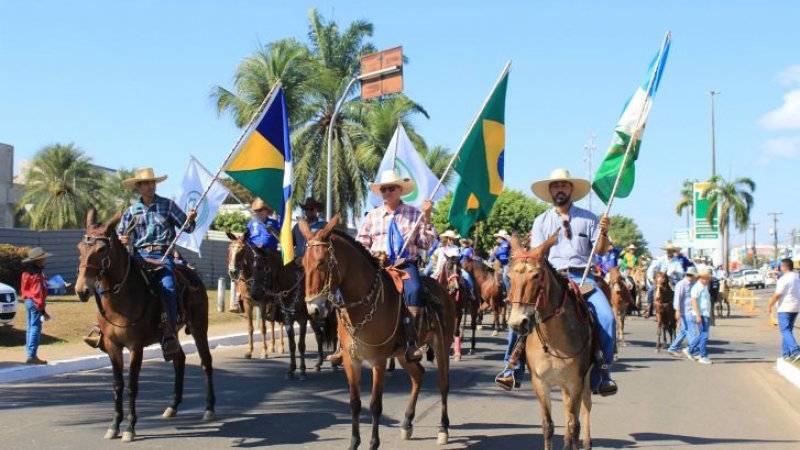 Após tradicional cavalgada e Queima do alho - Confira a programação da Expoari 2022