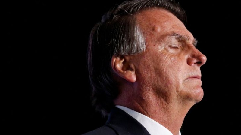 Ex-presidente Bolsonaro é alvo de operação da Polícia Federal