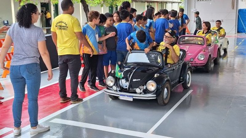 Projeto Agente Mirim participa de ação educativa na Escola Pública de Trânsito durante a Semana Nacional do Trânsito