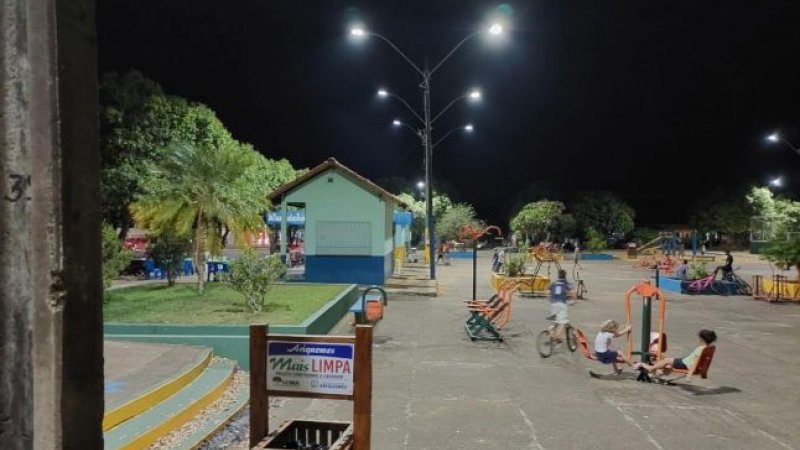 Praça do Setor 06 em Ariquemes recebe lâmpadas de led