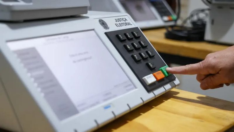 TSE aprova registros de seis candidatos à Presidência da República