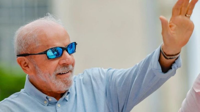 Nos presídios, Lula recebe mais de 72% dos votos e vence Flávio