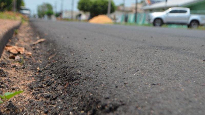 Obras de recapeamento avançam e transformam ruas de Pimenta Bueno com recursos de Ezequiel Neiva