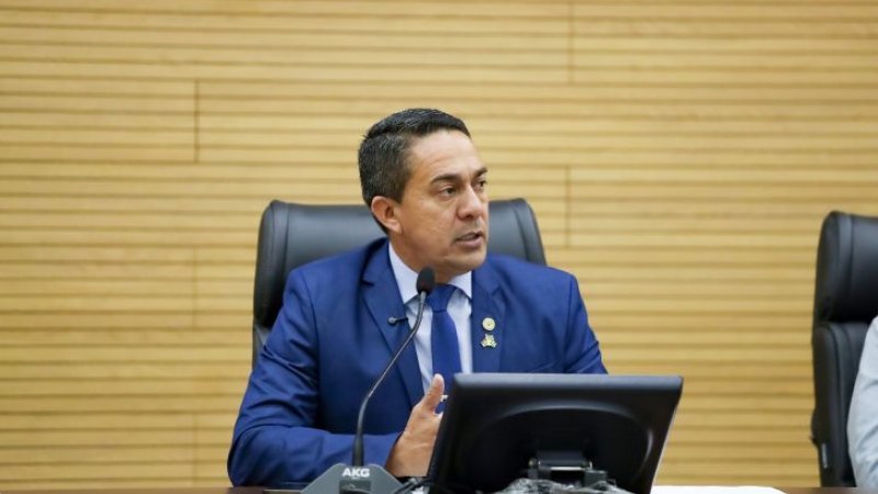 Eyder Brasil apresenta projeto para valorizar servidores da segurança pública que protegem a população fora do serviço