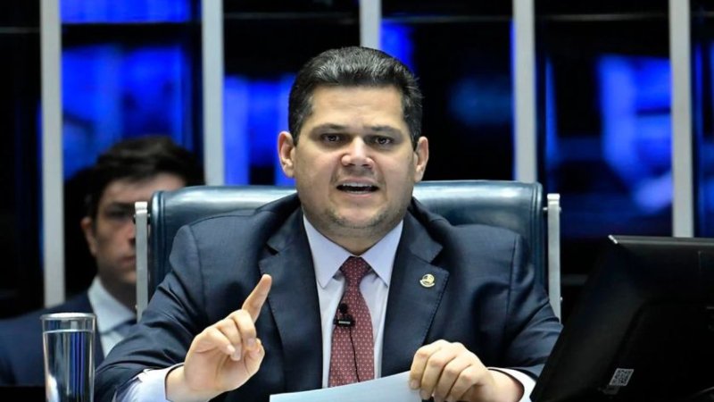 Senado Federal aprova PEC pelo fim da 6×1 com 75 votos a favor