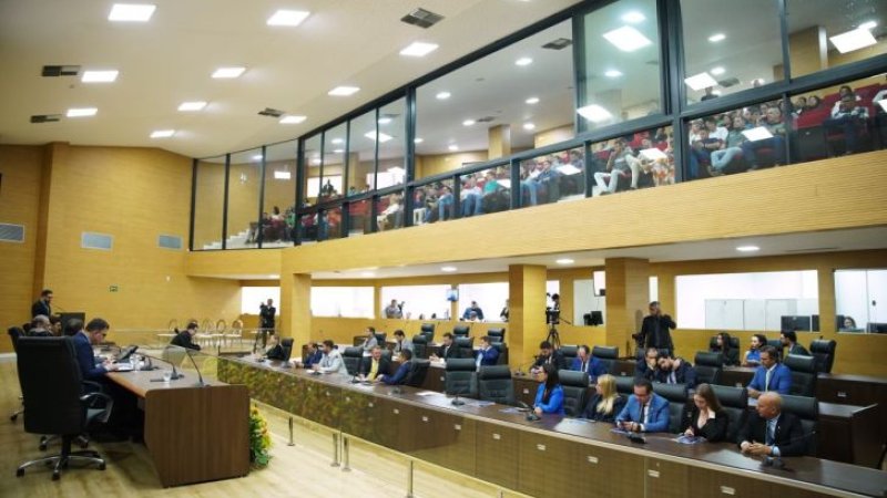 Servidores da Seduc terão abono de R$ 5 mil; valor será pago em 2 parcelas