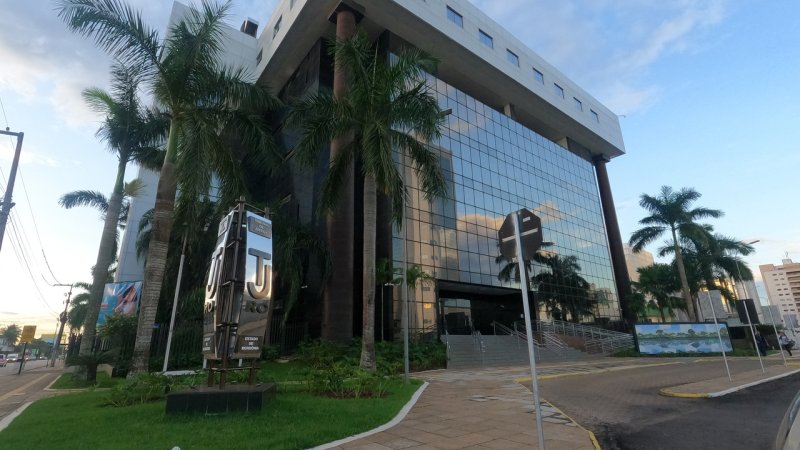 Vereador se afasta por quase seis meses e Justiça de Rondônia determina posse do suplente 