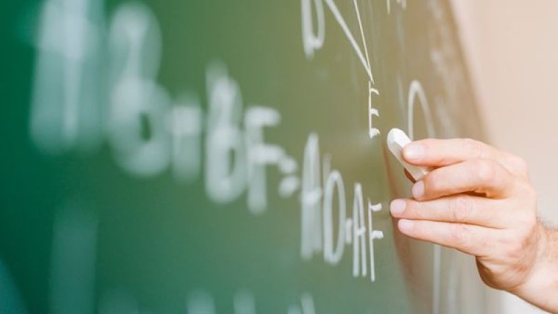 Acre - Professores temporários denunciam quebra de expectativa após convocação para rescisão