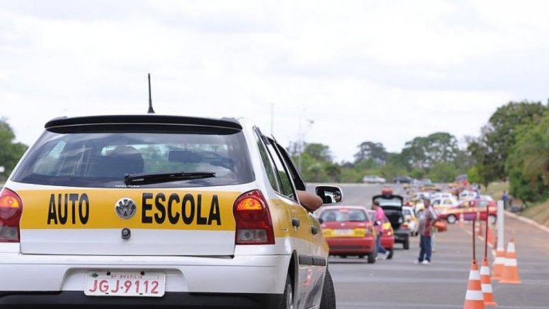 CNH sem autoescola: quem pode ser instrutor e como comprovar as aulas?