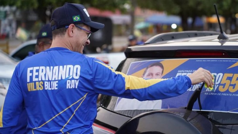 Mega adesivaço reforça crescimento da campanha de Fernando da BlueRay no Vale do Jamari