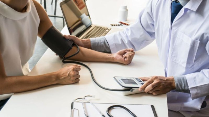 Senado aprova exame para recém-formados em medicina