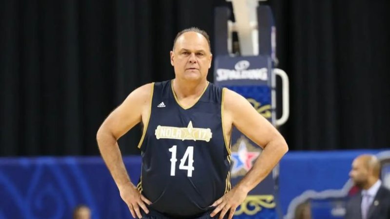 Morre Oscar Schmidt, lenda do basquete brasileiro 