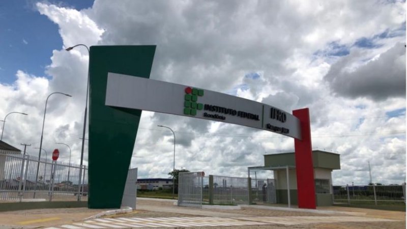 IFRO abre vagas para professor substituto; salário pode chegar a R$ 8 mil